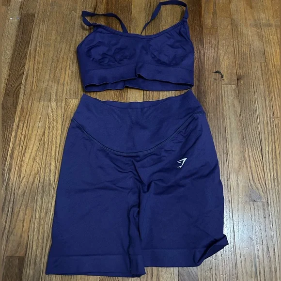 Gymshark Workout Set - Picture 2 of 4